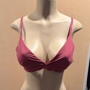 lululemon athletica Berry Women's Bra size 8